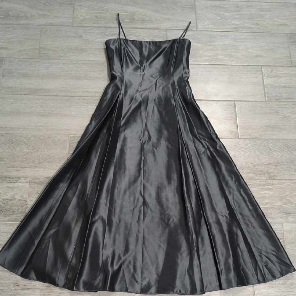 Vintage Laundry By Shelli Segal Metallica Dark Grey Midi Dress